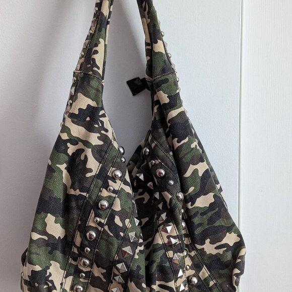 Studded camo print canvas handbag - Picture 2 of 5
